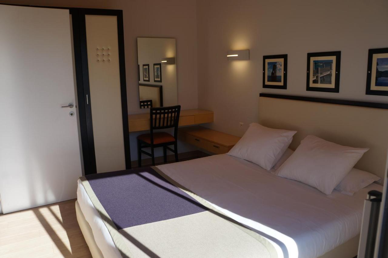 Residence Cala Sultana ปอร์โต-เวคคีโอ ภายนอก รูปภาพ